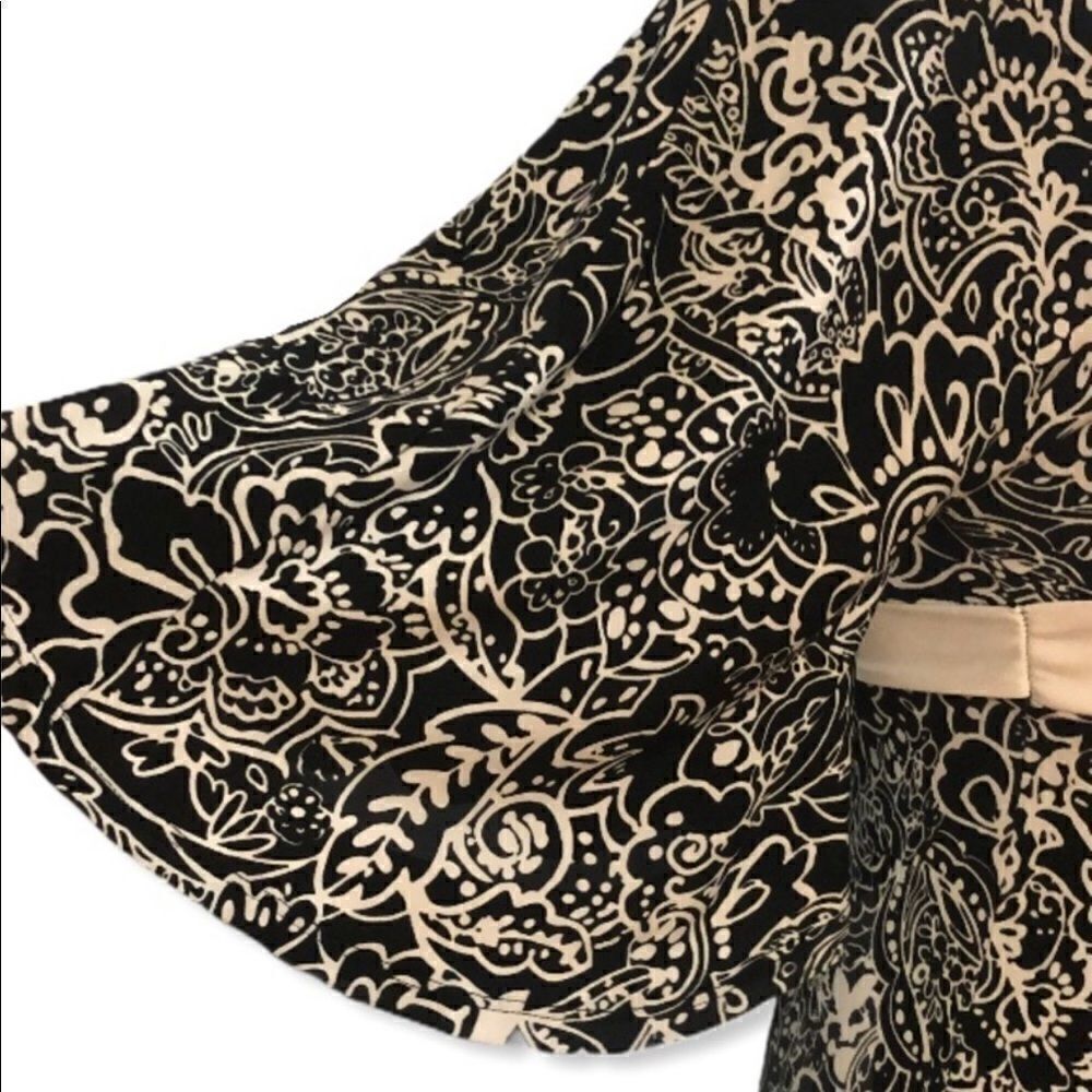 𝅺A.P.N.Y. Floral Patterned V-Neck Flutter Sleeve Tie Back Patterned Dress Sz S - Picture 4 of 10